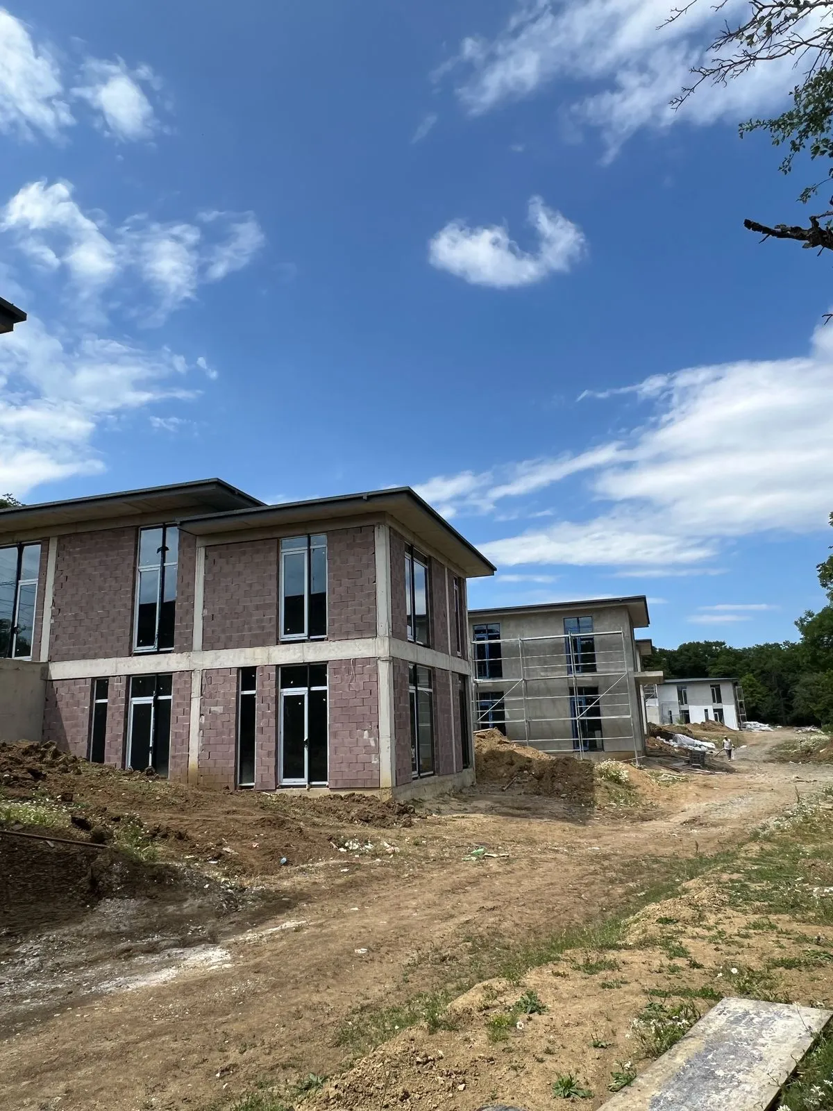 Ubani Kiketi - plac budowy domów ekologicznych w Kiketi