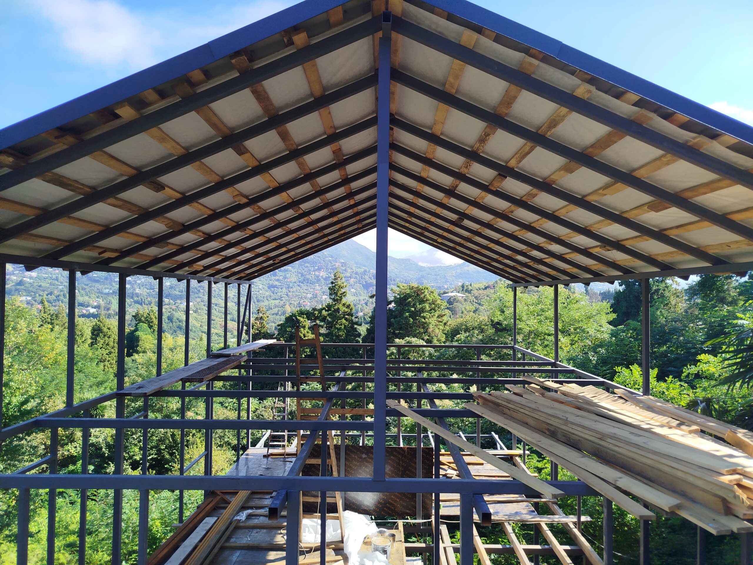 Tsikhizdiri Gardens - życie w harmonii z egzotyczną naturą