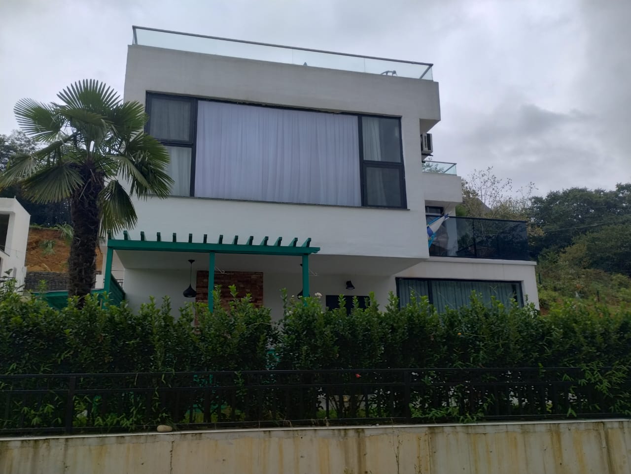 Belvedere Villas - nowoczesne wille w otoczeniu gór i rzeki w Ortabatumi