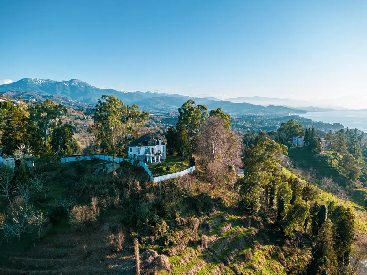 Home to Hide - Dom w Gruzji z widokiem na góry