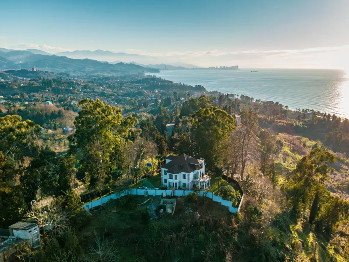 Villa Tsikhisdziri - panorama z widokiem na Batumi i Morze Czarne